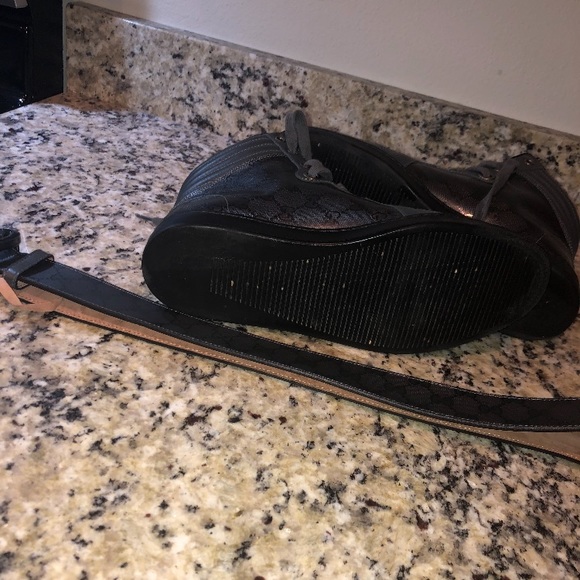 Gucci Sneakers - Picture 6 of 7